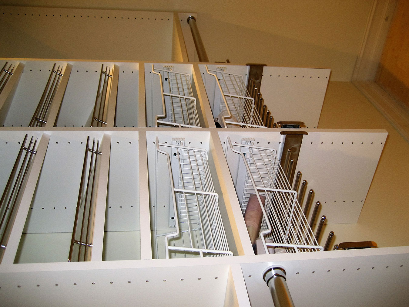 Closet Systems Handyman Services Gainesville, FL Dr. House, LLC